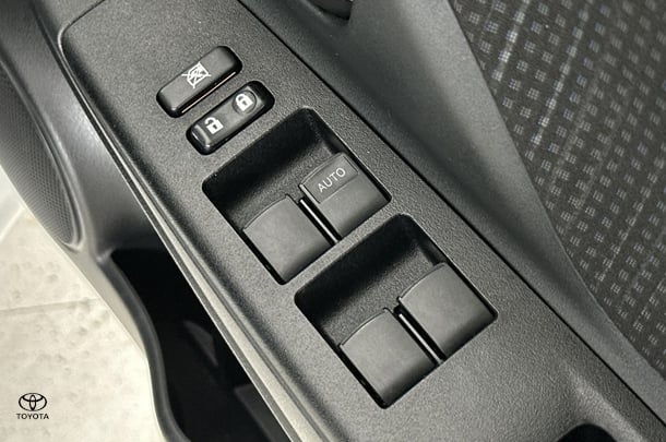 2019 Toyota Yaris Ascent image 10