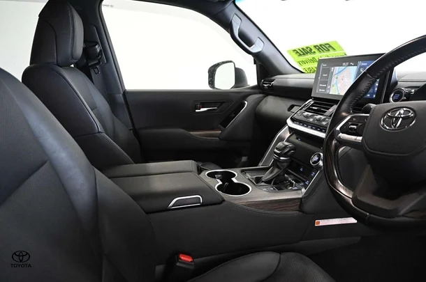 2022 Toyota Landcruiser VX image 21