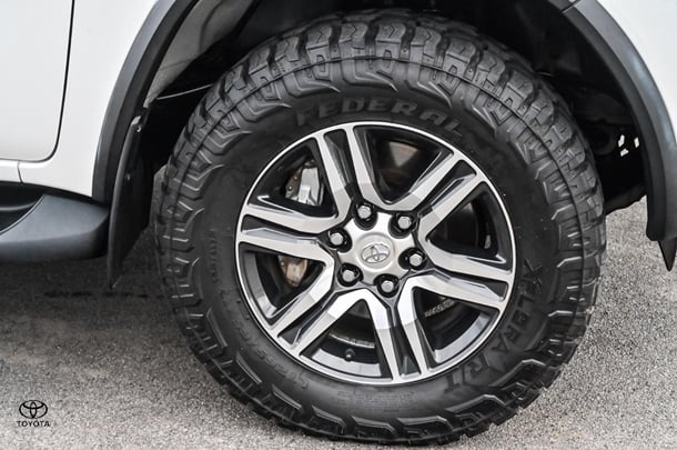 2020 Toyota Fortuner GXL image 8