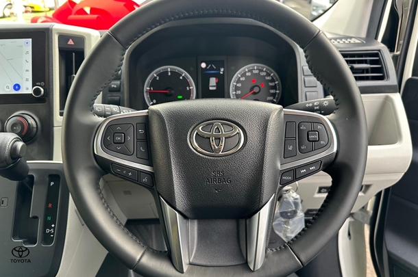 2023 Toyota Hiace LWB image 20