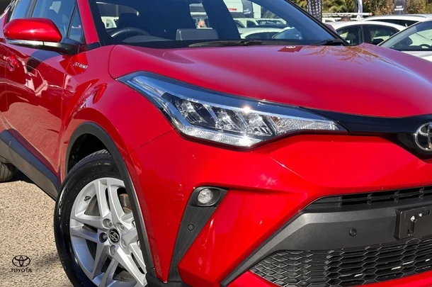 2023 Toyota C-HR GXL-2WD image 3