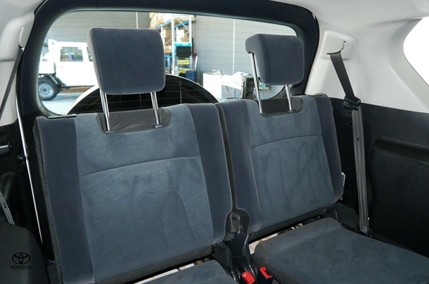 2023 Toyota Prado GXL image 21