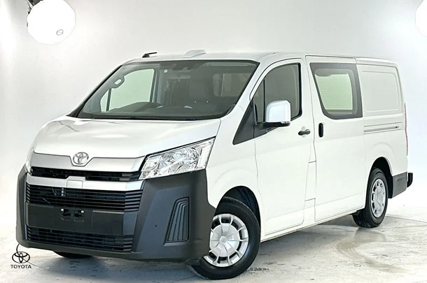 2021 Toyota Hiace LWB image 7