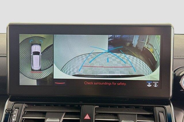 2022 Toyota LANDCRUISER Sahara ZX image 15
