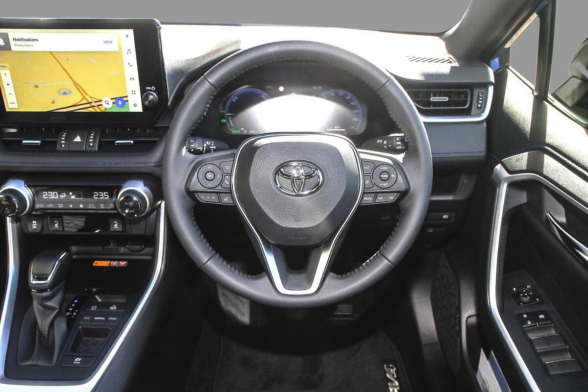 2024 Toyota RAV4 XSE Auto 2WD image 6