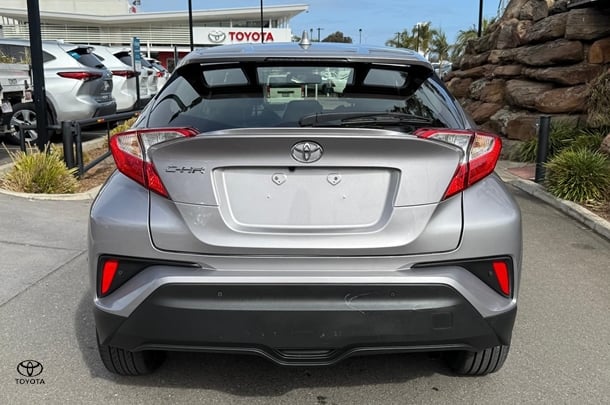 2023 Toyota C-HR GXL-2WD image 5
