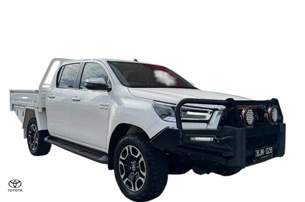 2020 Toyota Hilux SR5 image 1
