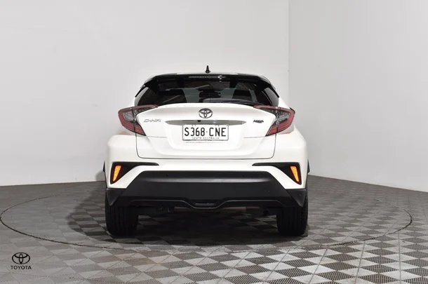 2019 Toyota C-HR Koba AWD image 4