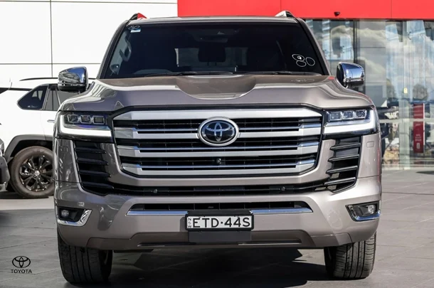 2022 Toyota LANDCRUISER Sahara ZX image 4