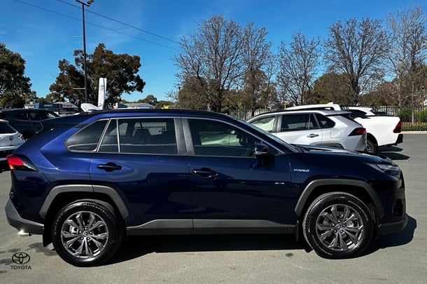 2024 Toyota Rav4 Hybrid GXL AWD image 4