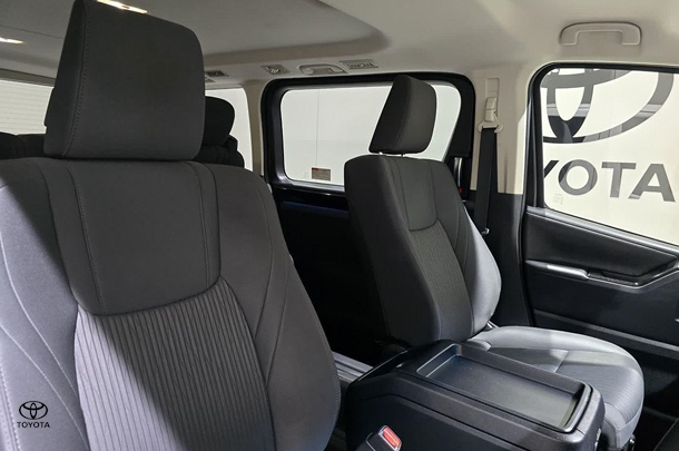 2022 Toyota Granvia Standard image 24