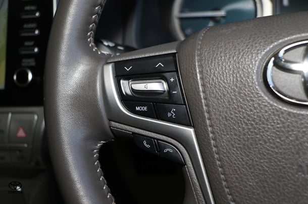 2021 Toyota Prado VX image 18