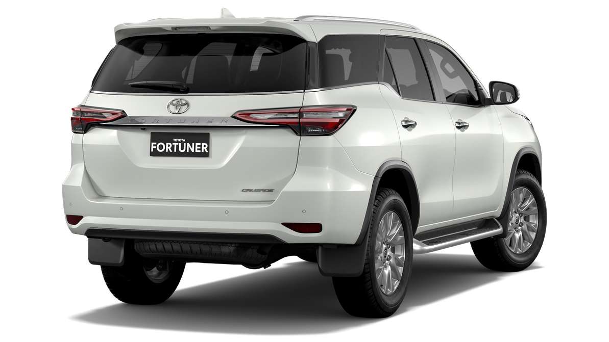 2024 Toyota Fortuner Crusade Automatic image 3