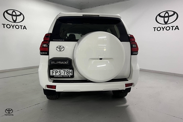 2020 Toyota Prado GX image 6