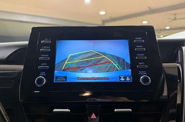 2021 Toyota Camry Ascent image 21