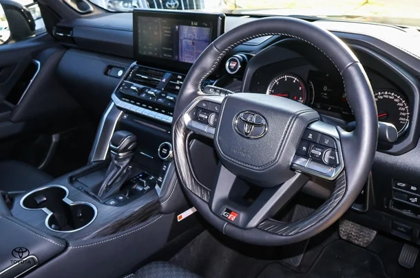 2023 Toyota Landcruiser GR-S image 6