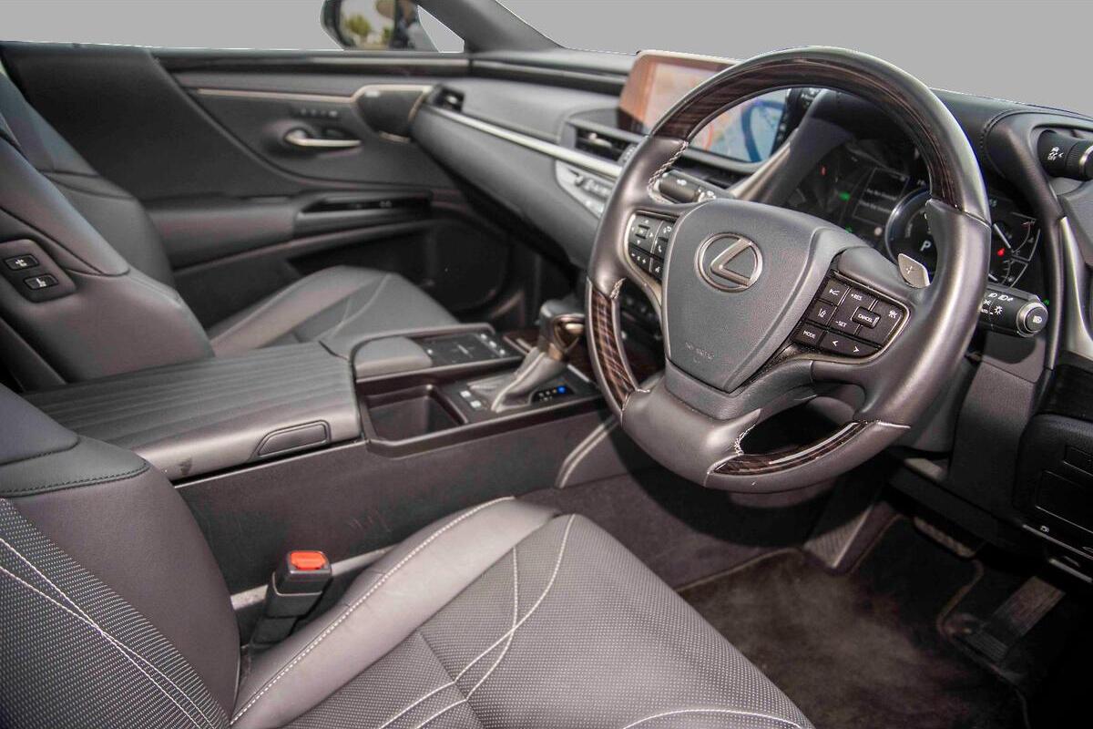 2024 Lexus ES ES300h Sports Luxury Auto image 6