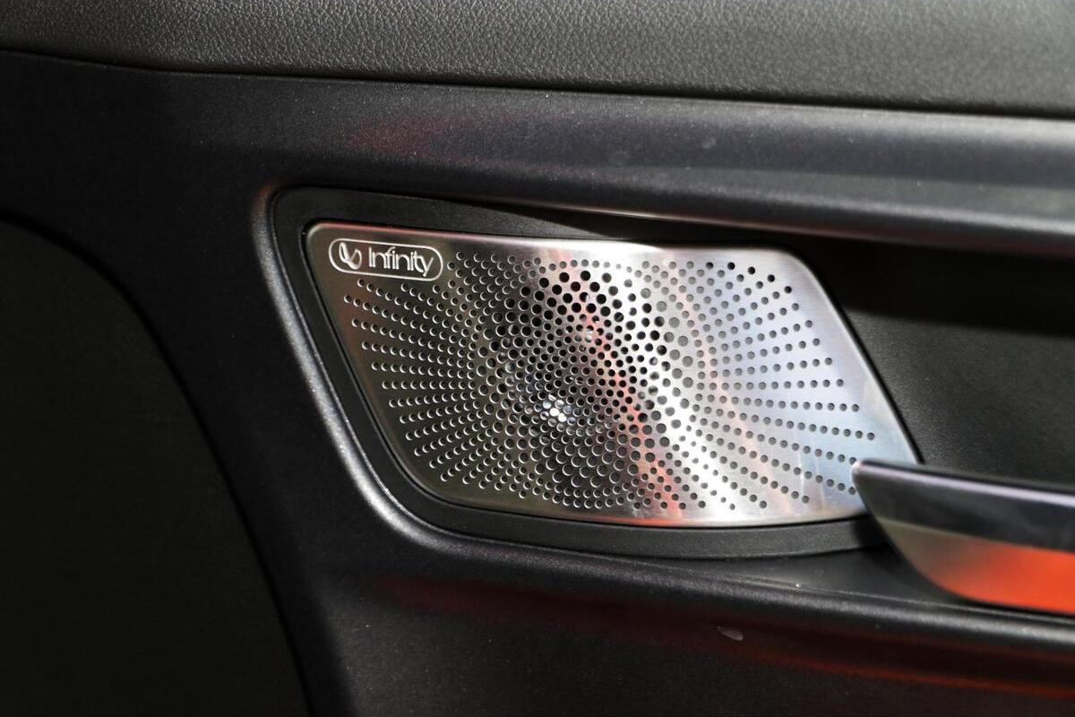 2024 GWM Tank 300 Ultra Auto 4x4 image 11