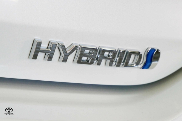 2024 Toyota Kluger Hybrid GX image 27