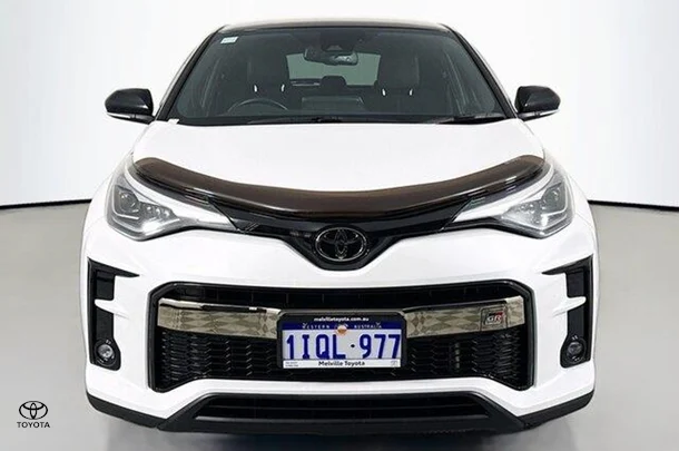 2022 Toyota C-HR Hybrid GR-S image 2