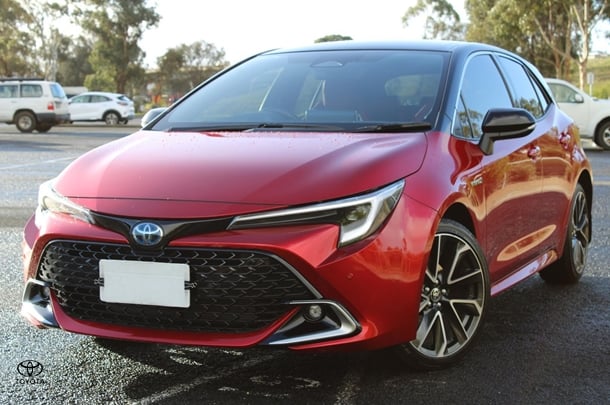 2023 Toyota Corolla Hatch Hybrid ZR image 9