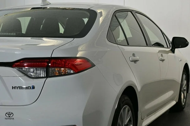 2023 Toyota Corolla Sedan Hybrid Ascent Sport image 21