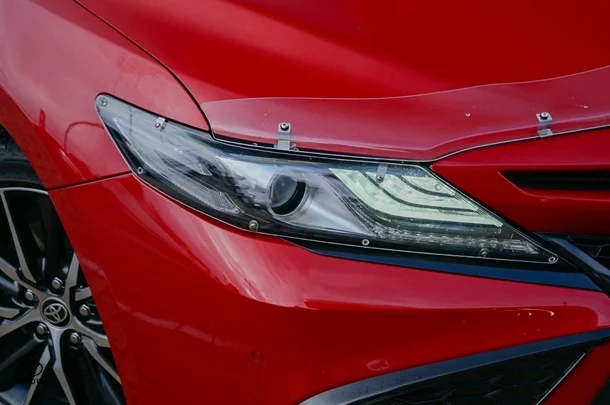 2021 Toyota Camry Hybrid SL image 12