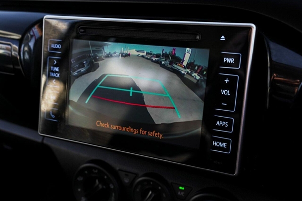 2019 Toyota Hilux 4x2 SR image 12