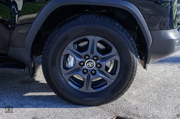 2023 Toyota Landcruiser GR-S image 12