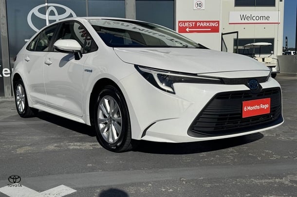 2022 Toyota Corolla Sedan Hybrid Ascent Sport image 4