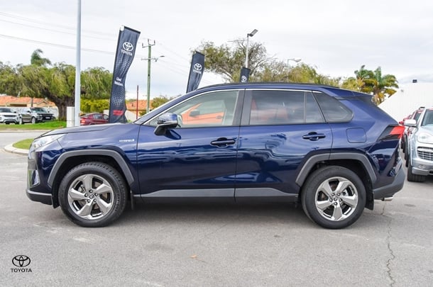 2020 Toyota Rav4 Hybrid GXL image 4