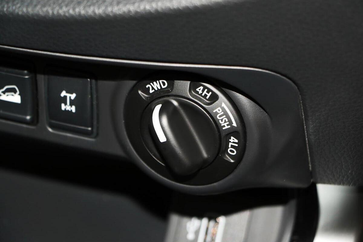 2024 Nissan Navara ST-X D23 Auto 4x4 MY24 image 11