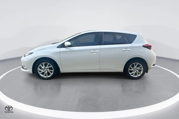 2016 Toyota Corolla Ascent Sport image 5