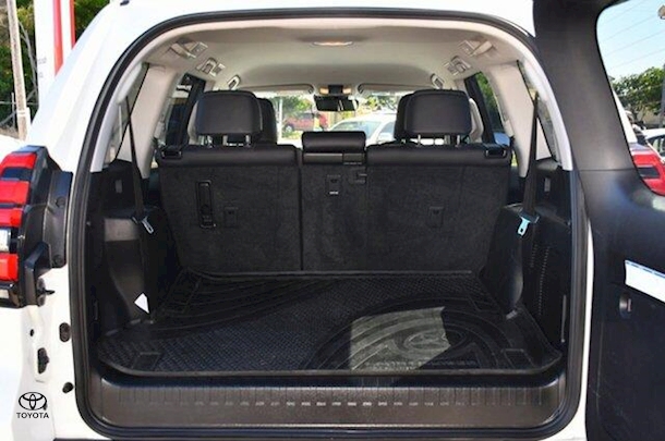 2022 Toyota Prado VX image 18