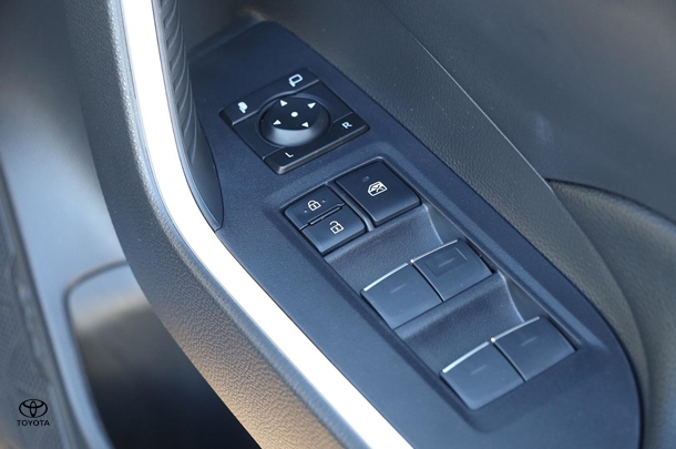 2024 Toyota Rav4 Hybrid GXL-2WD image 14