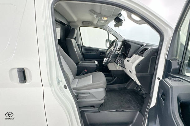 2021 Toyota Hiace LWB image 14