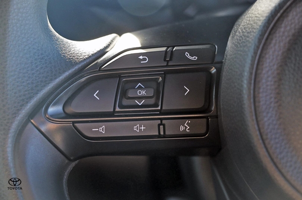 2023 Toyota Yaris Ascent Sport image 21