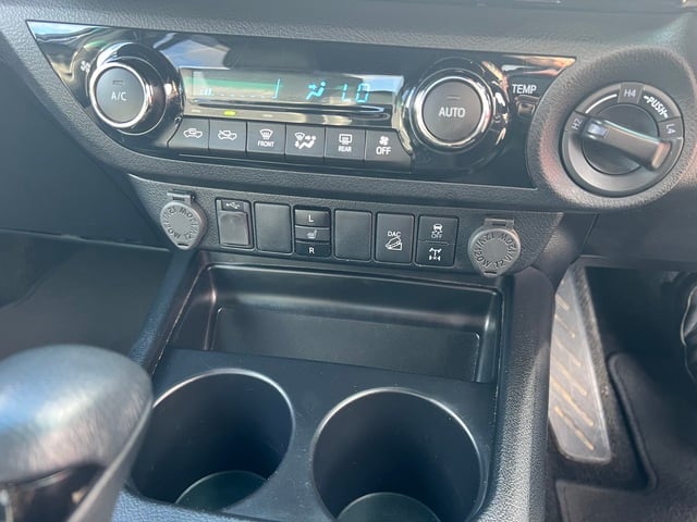 2021 Toyota Hilux Rogue image 3