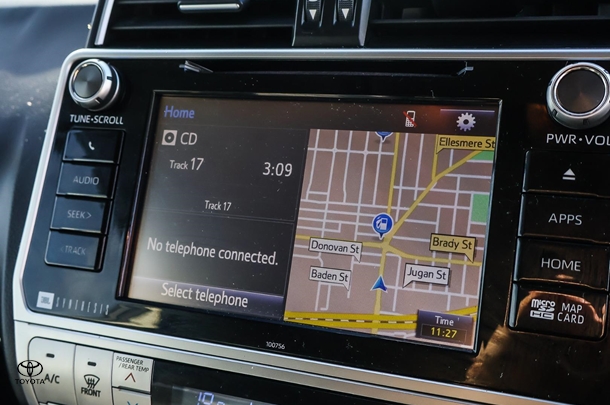 2019 Toyota Prado VX image 16