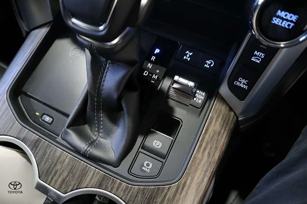 2023 Toyota Landcruiser VX image 5