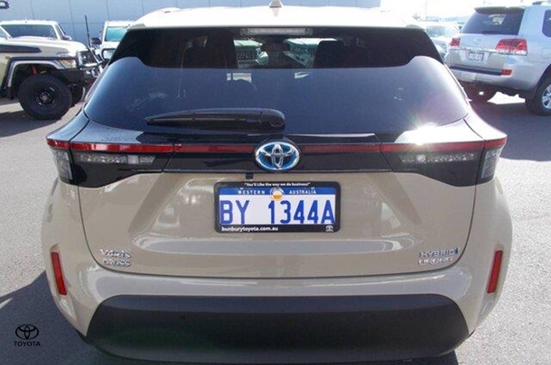 2021 Toyota YARIS CROSS HYBRID Urban image 8