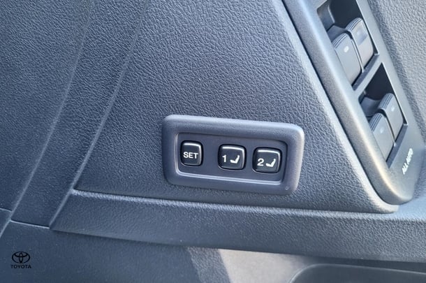 2019 Toyota Prado Kakadu image 11