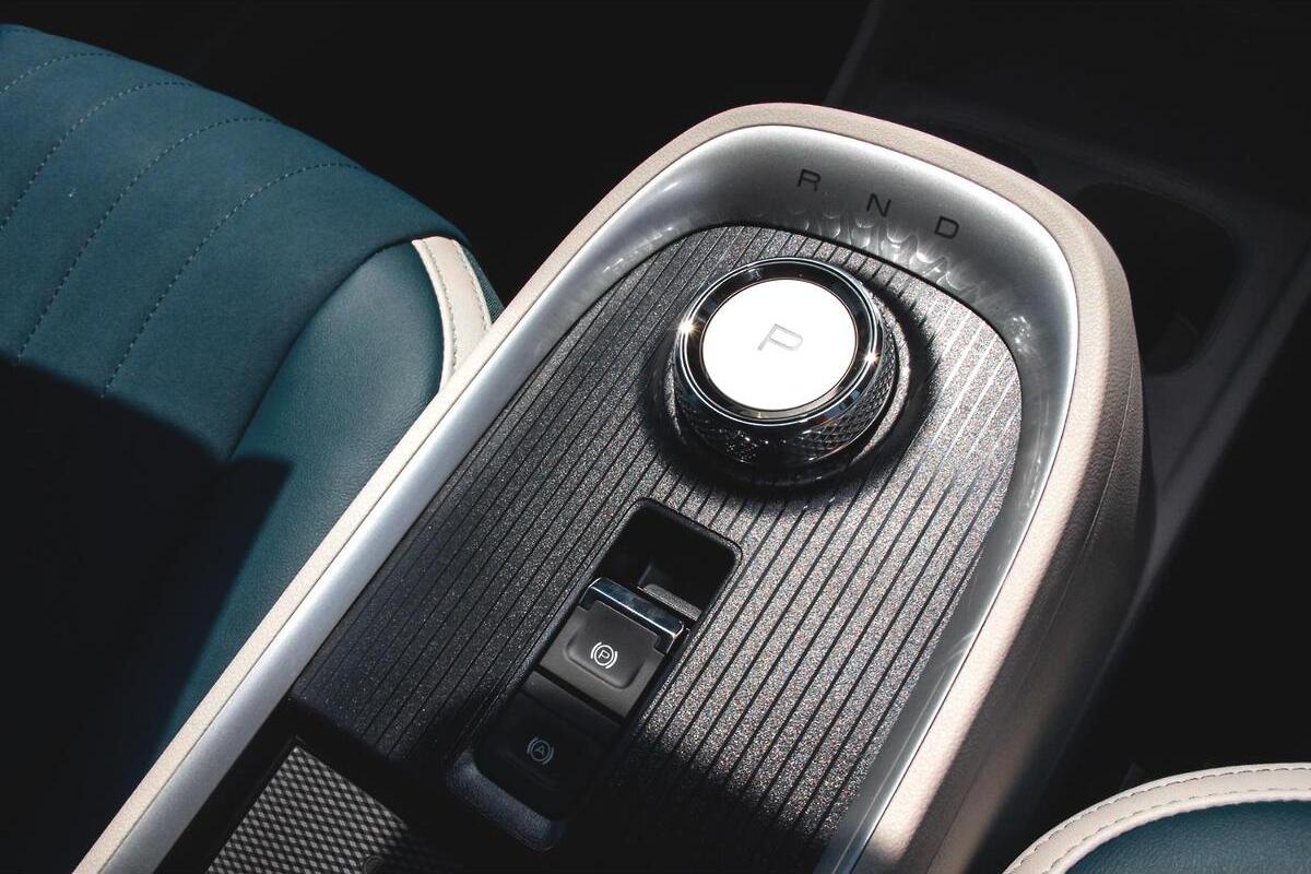 2024 GWM Ora Standard Range Auto image 15