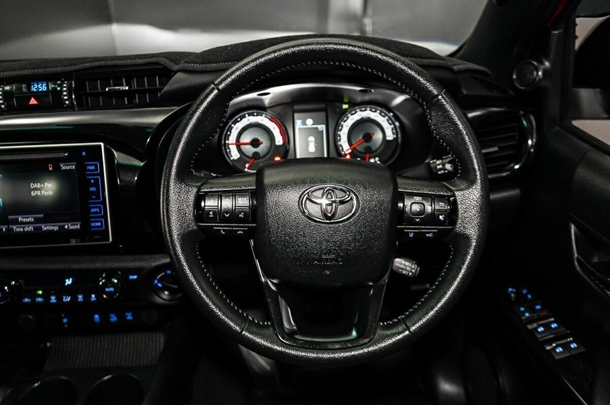 2019 Toyota Hilux 4x4 Rugged X image 13