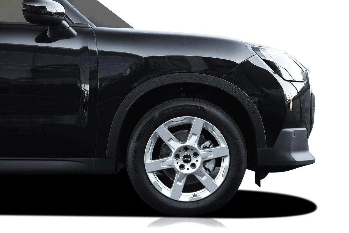 2024 MINI Countryman C Classic Auto image 15