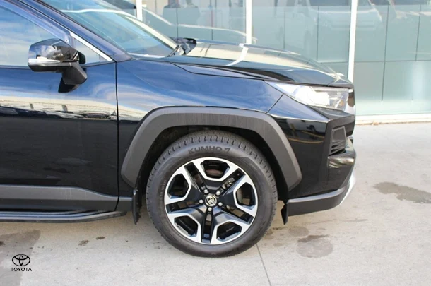 2021 Toyota RAV4 Edge AWD image 4