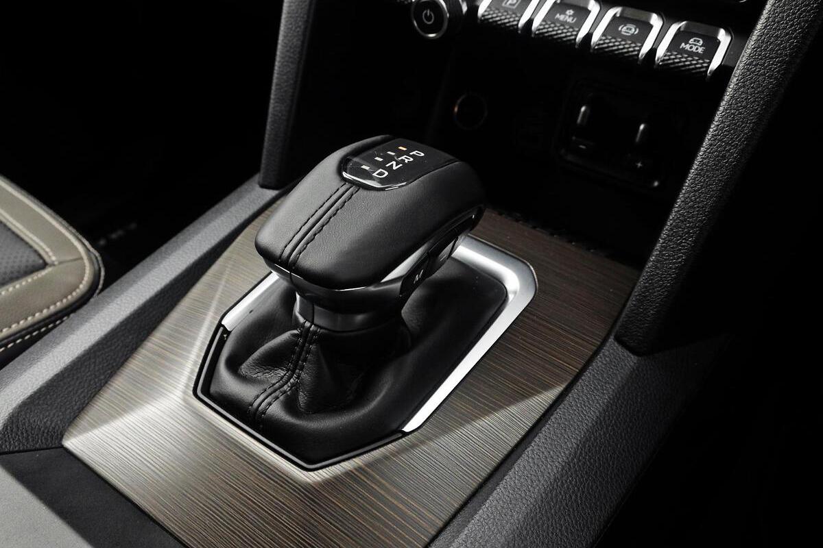 2024 Volkswagen Amarok TDI600 Style NF Auto 4MOTION Perm MY23 Dual Cab image 14