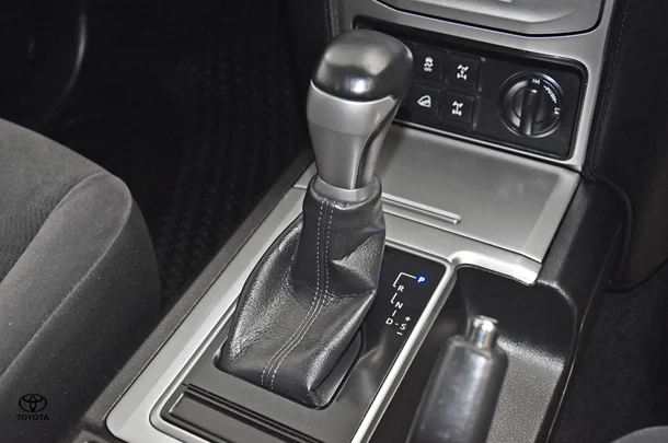 2020 Toyota Prado GXL image 12