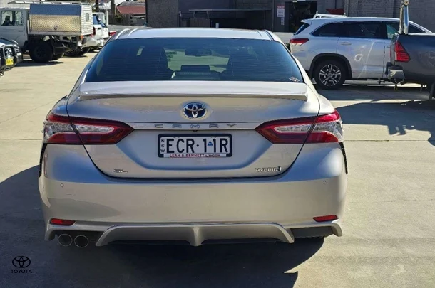 2019 Toyota Camry Hybrid SL image 5