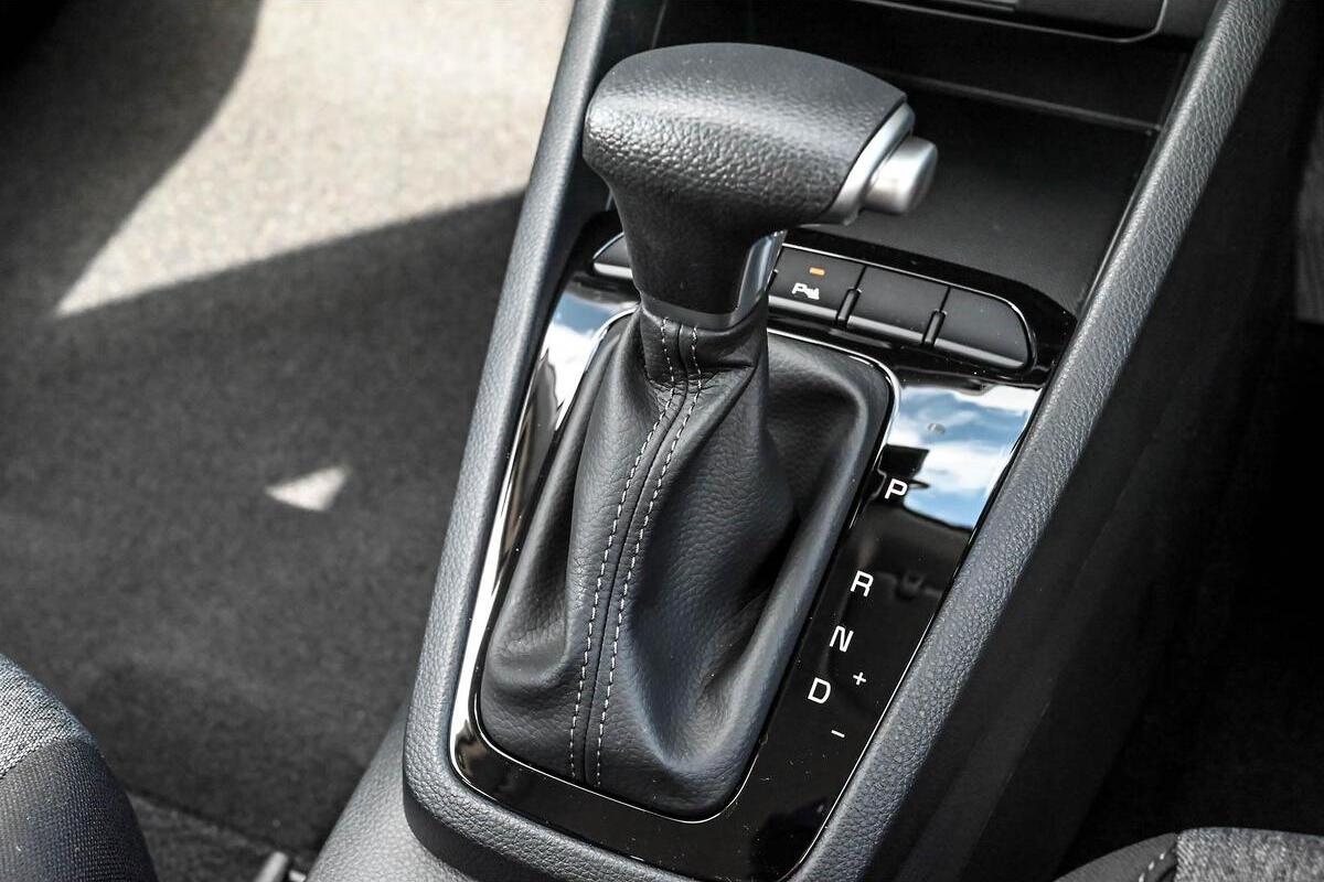 2024 Kia Stonic S Auto FWD MY25 image 16